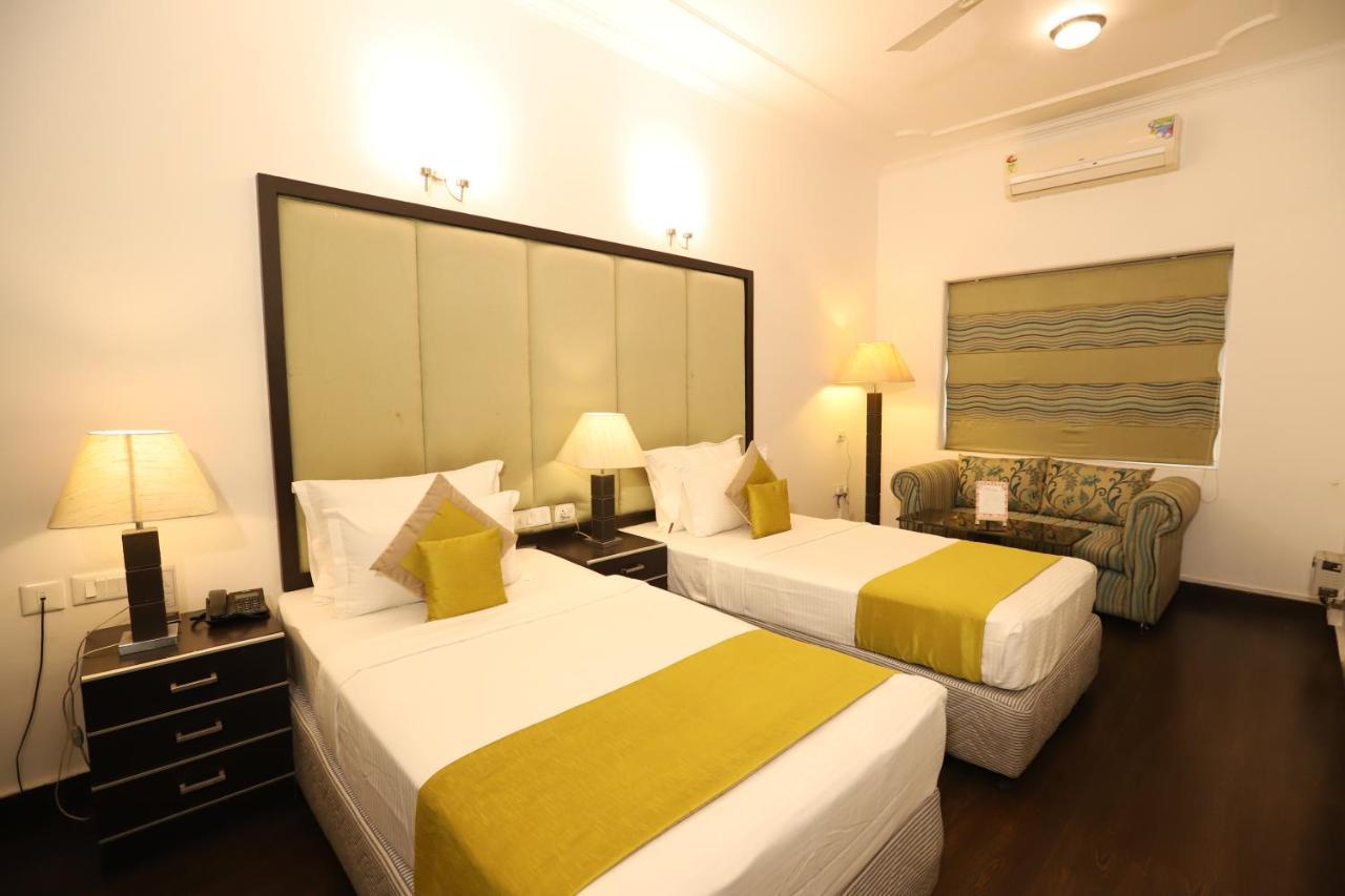 Hotel Capitol Hills - Greater Kailash Delhi Új-Delhi Kültér fotó