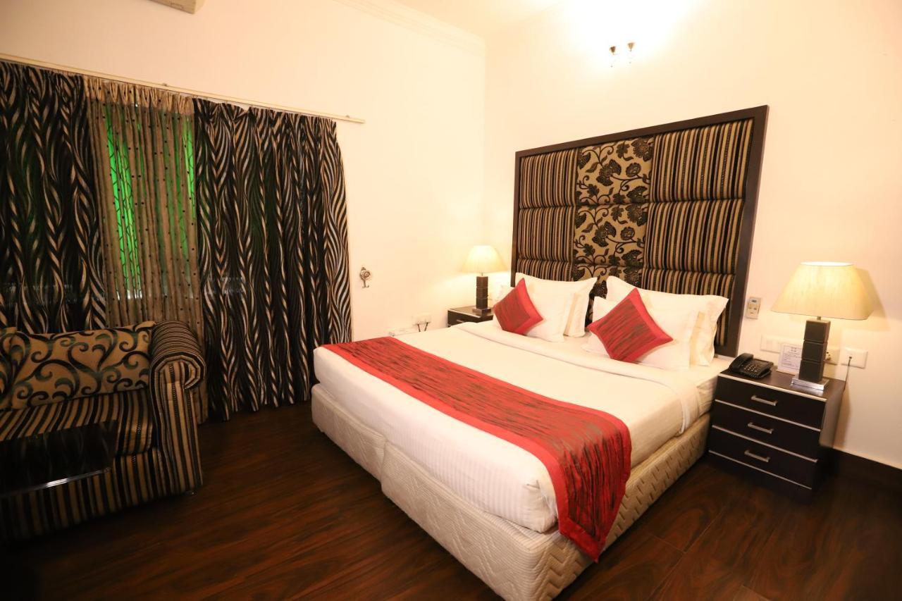 Hotel Capitol Hills - Greater Kailash Delhi Új-Delhi Kültér fotó