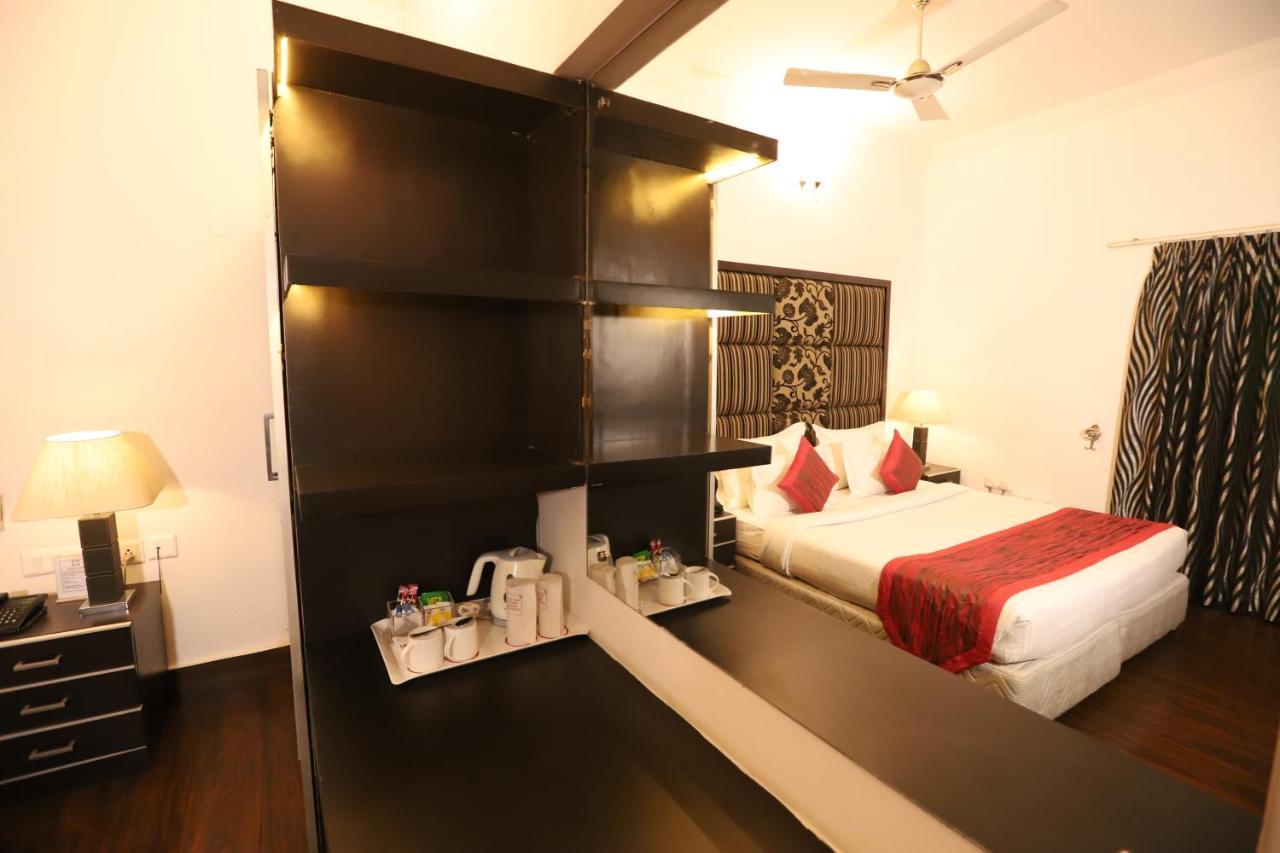Hotel Capitol Hills - Greater Kailash Delhi Új-Delhi Kültér fotó