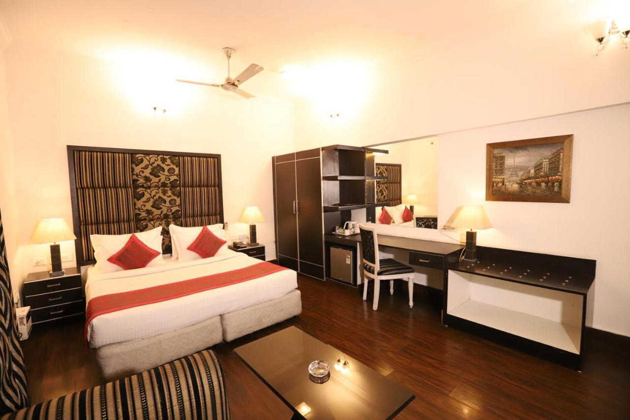 Hotel Capitol Hills - Greater Kailash Delhi Új-Delhi Kültér fotó