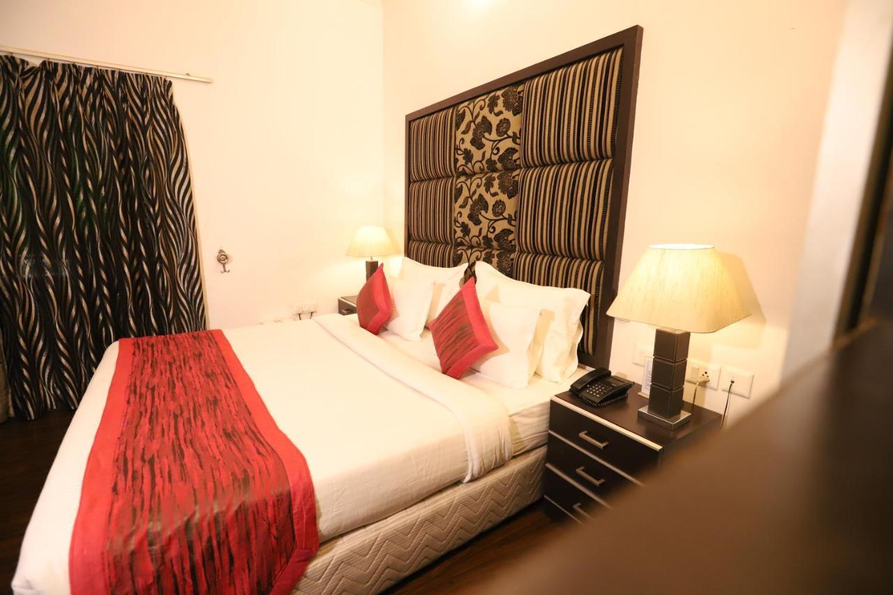 Hotel Capitol Hills - Greater Kailash Delhi Új-Delhi Kültér fotó